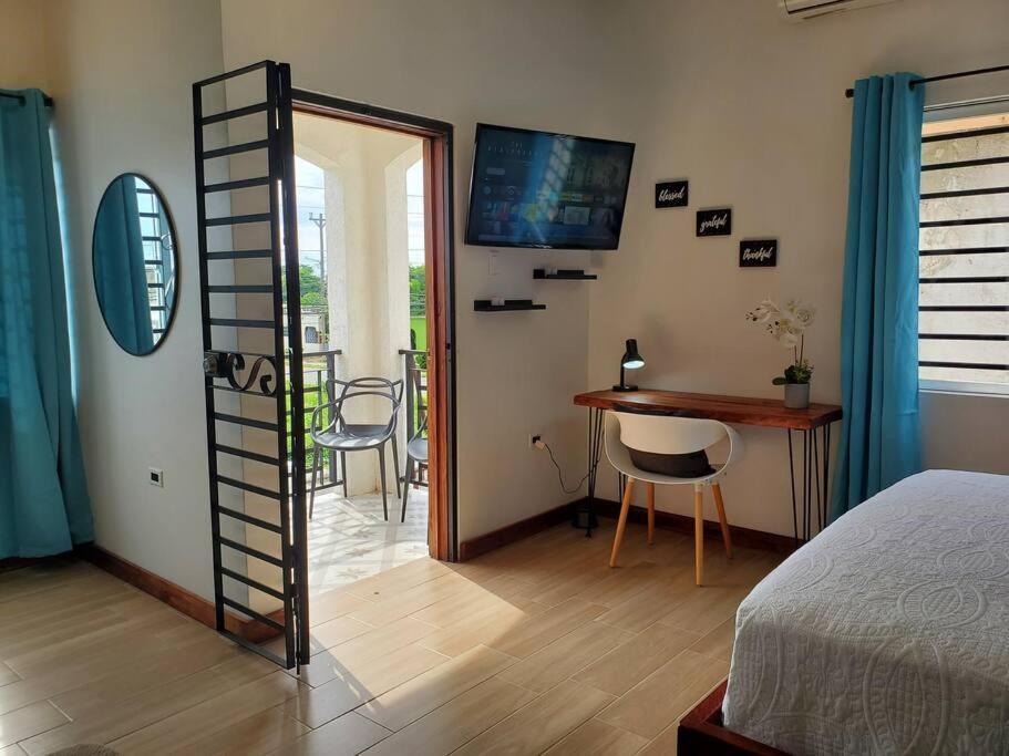 'The Solace' New Luxury Modern 1Bed 1Bath Apt. Portmore Exterior photo