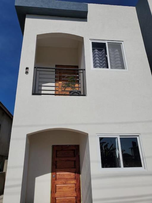 'The Solace' New Luxury Modern 1Bed 1Bath Apt. Portmore Exterior photo