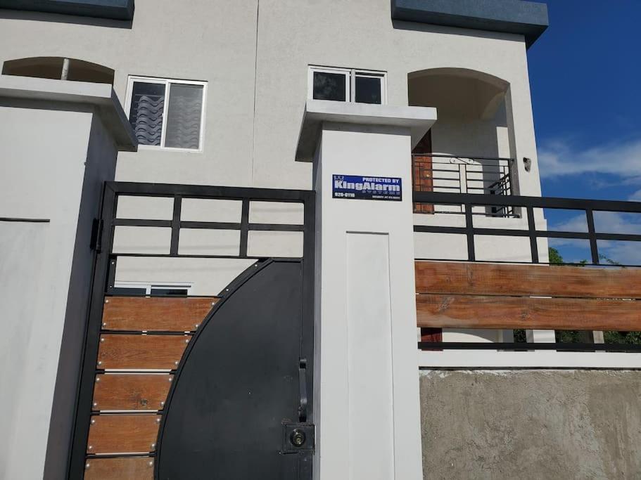 'The Solace' New Luxury Modern 1Bed 1Bath Apt. Portmore Exterior photo